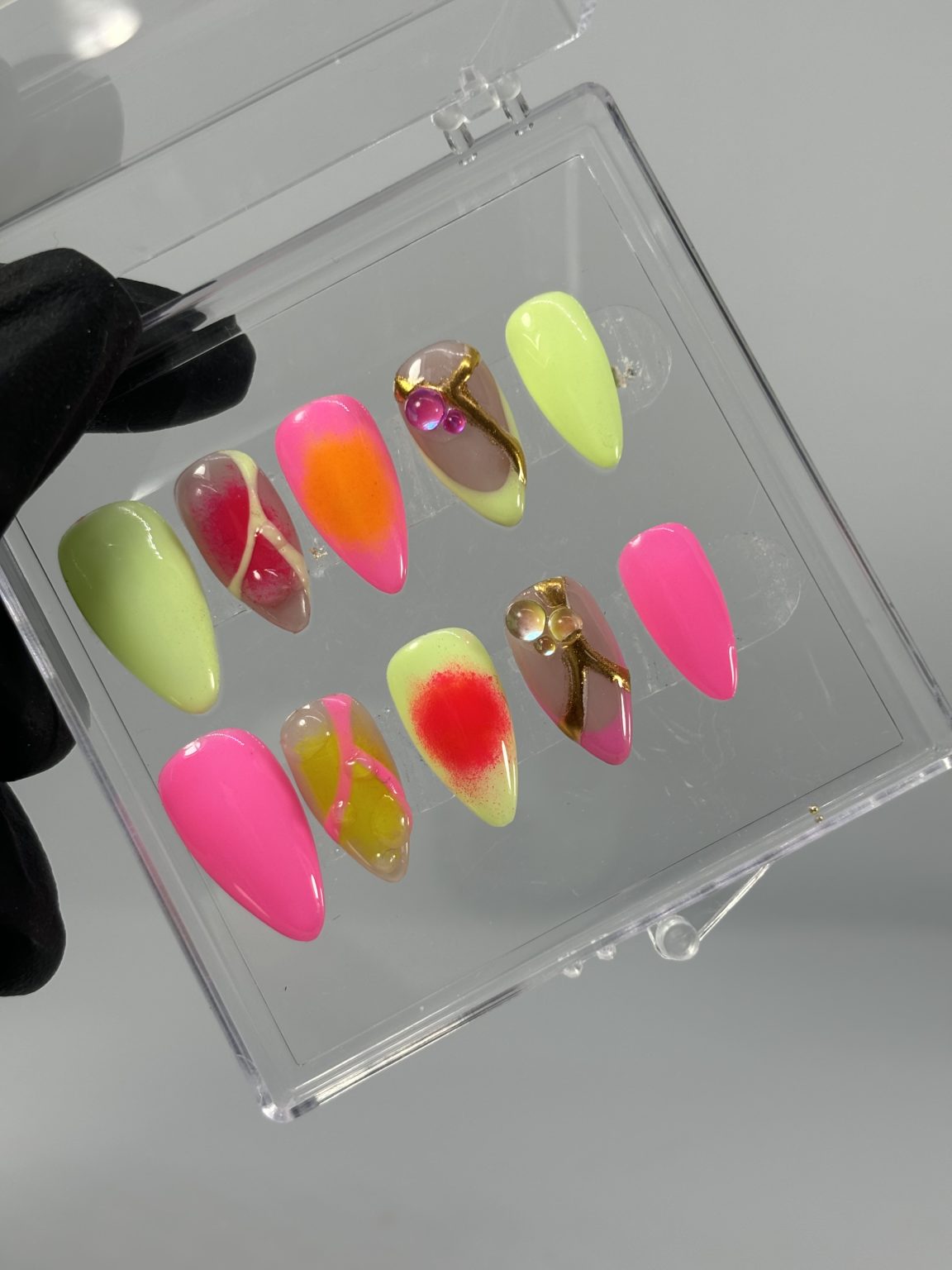 Press on nails guadeloupe